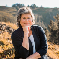 Julie McCracken