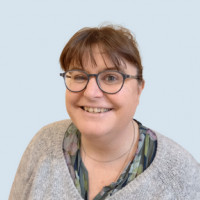 Jo Easton